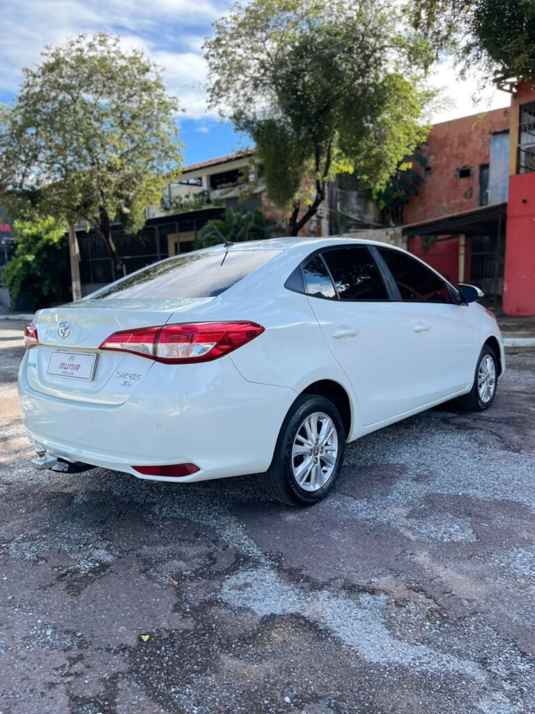 f0630c27-95cd-4cf2-b27c-53fa194bf053